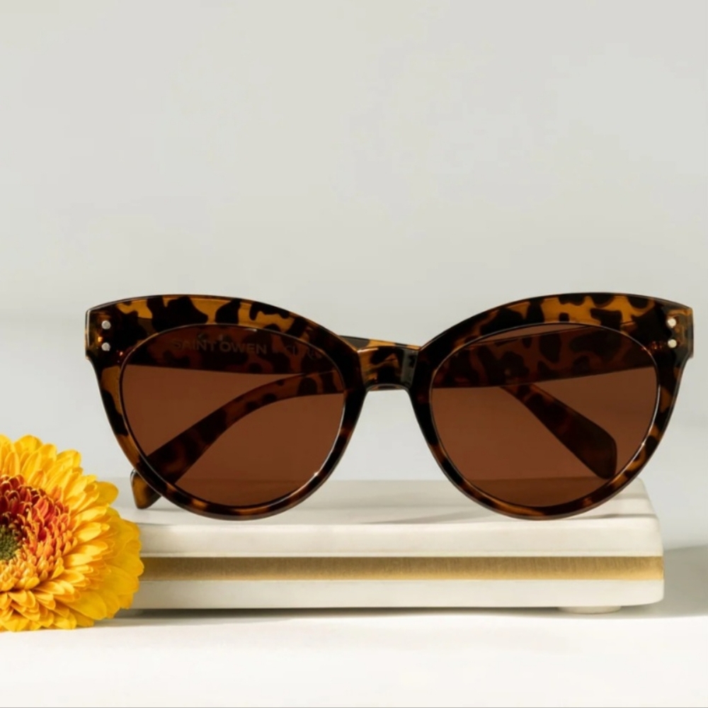 Designer Cat Eye Tortoise Shell Sunglasses *New*